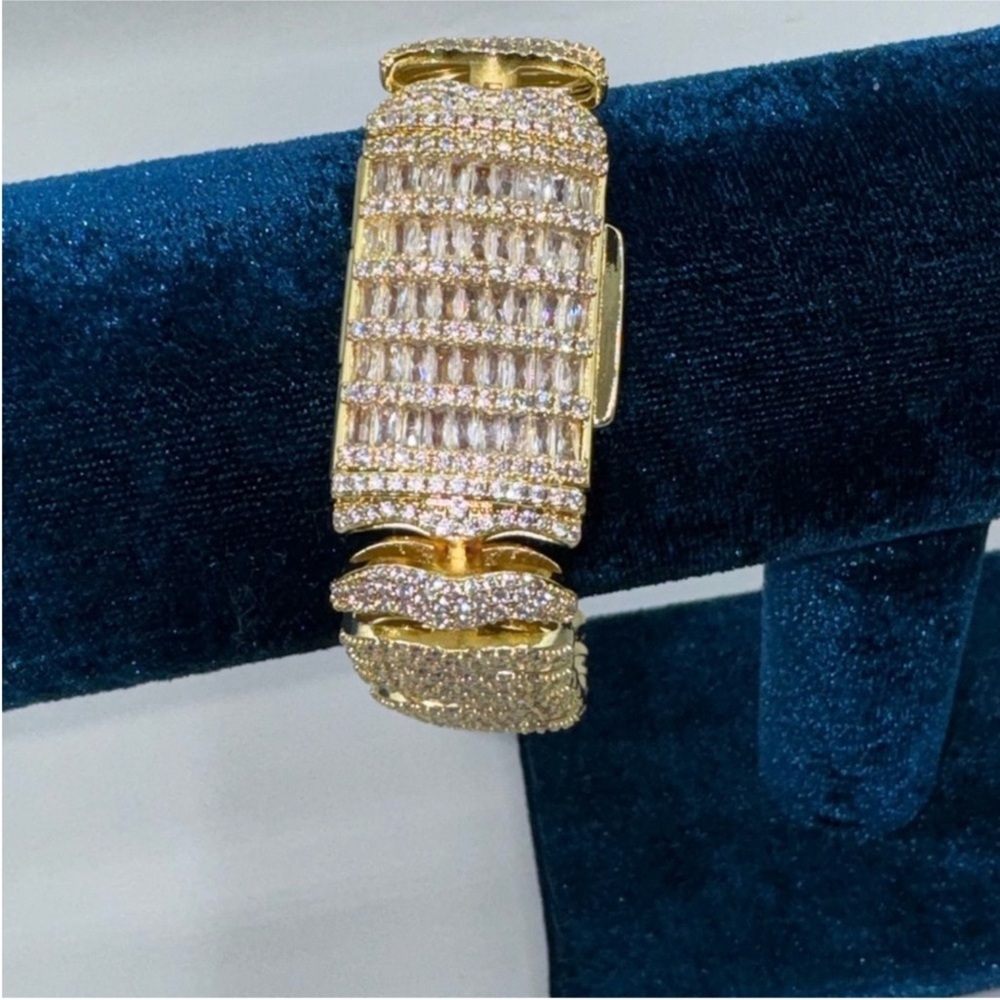 18k 8ct Bracelet - Picture 7 of 9
